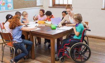 Kinderen met handicap in reguliere klas.jpg