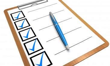 checklist met pen