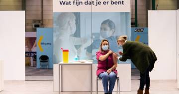 Afbeelding eerste coronavaccinatie