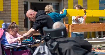 persfoto cursus bankjes maken voor De Heygraeff_foto Robin Weidner.