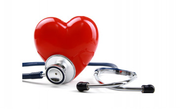 rood hart en stethoscoop