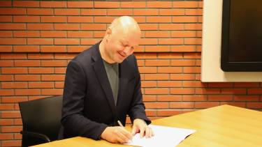 Ondertekening fiscaal beheersingsmodel door Boris van der Ham