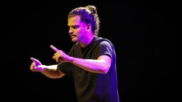 Prachtig optreden van danser Possibilize, opleidingstraject van makers met en zonder auditieve beperking