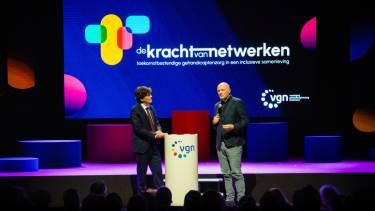 Lennart Booij (dagvoorzitter) en Boris van der Ham (voorzitter VGN)