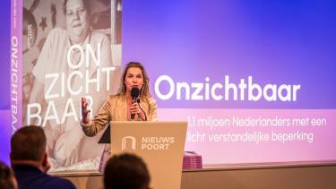 Lucille Werner opent de boekpresentatie