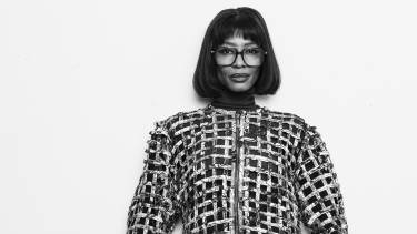 Sylvana Simons staand