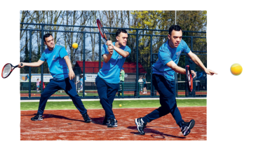 Foto Angeliek de Jong -  Jongen is aan het tennissen 